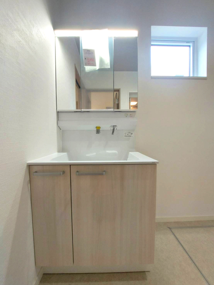 真栄3条2丁目[B]の独立洗面台|洗面化粧台！