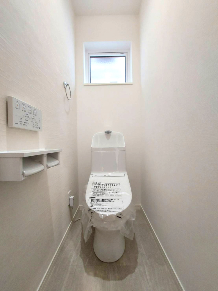 真栄3条2丁目[B]のトイレ|必須の温水洗浄付き便座◎トイレ2ヶ所あり！