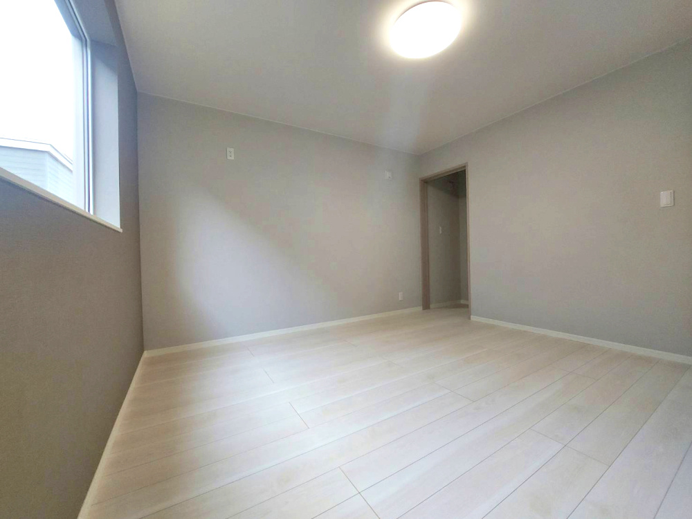 真栄3条2丁目[B]の洋室|洋室（2）！