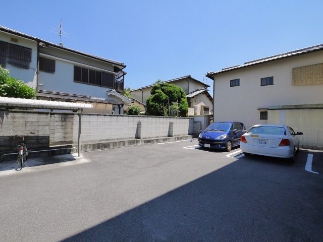 AKEBONOの駐車場|駐車スペースもあります