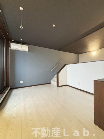 ファースト松橋の洋室