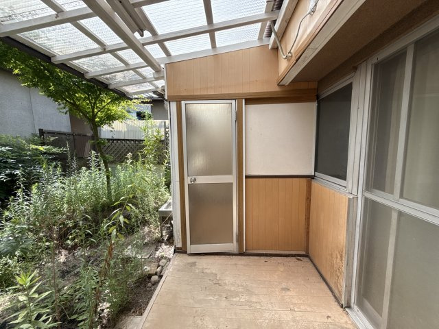上大野貸家のバルコニー