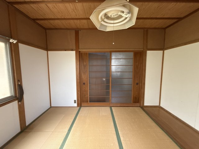 上大野貸家の寝室