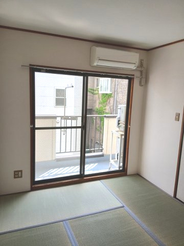 マンション鴨下の和室