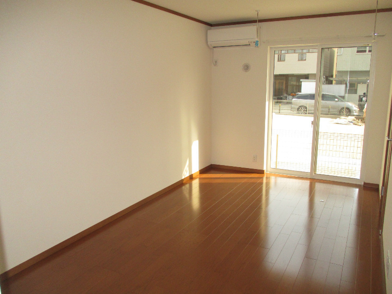 コンコルディアちゃやがさかNＯＲＴＨの居間・リビング