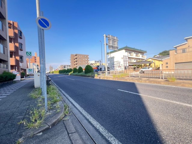 KDビルの駐車場