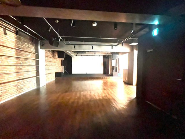 KDビルのロビー