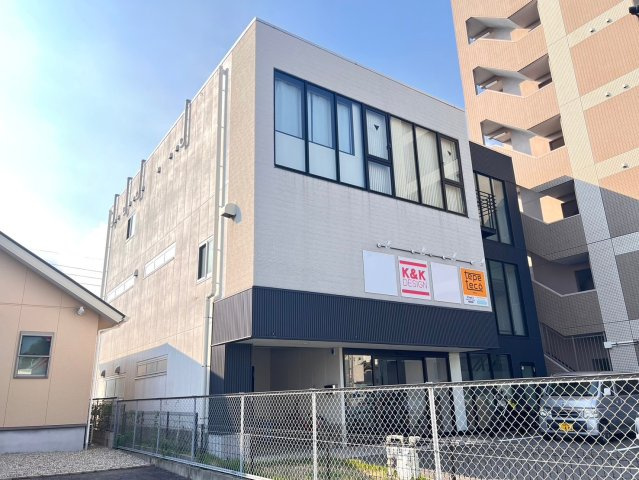 KDビルの外観
