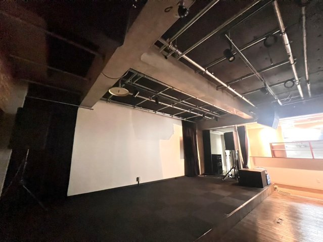 KDビルの内装