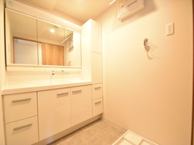 【独立洗面台】 | 【上質リフォーム】ランドマークシティ相生橋