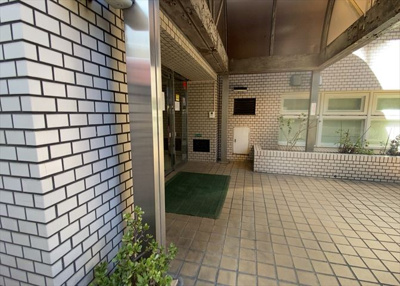 【エントランス】 | アカデミーグローリア初穂合同ビル