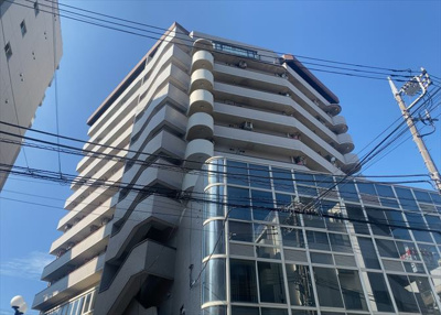 【外観】 | アカデミーグローリア初穂合同ビル | 隣家の土地はどうなっているのか、生活利便施設が近くにあるのか、学校まで近いかなど、お客様のライフスタイルにあわせたイメージが重要です。また、近くにあると困る施設が近くにないかも確認するといいでしょう。