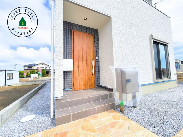 パティオニュータウン月見ヶ丘（41号棟）の玄関|おでかけの時も帰った時も、「我が家」を最初に感じでもらえる素敵な空間に。