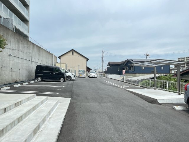 MOTHER　3の駐車場