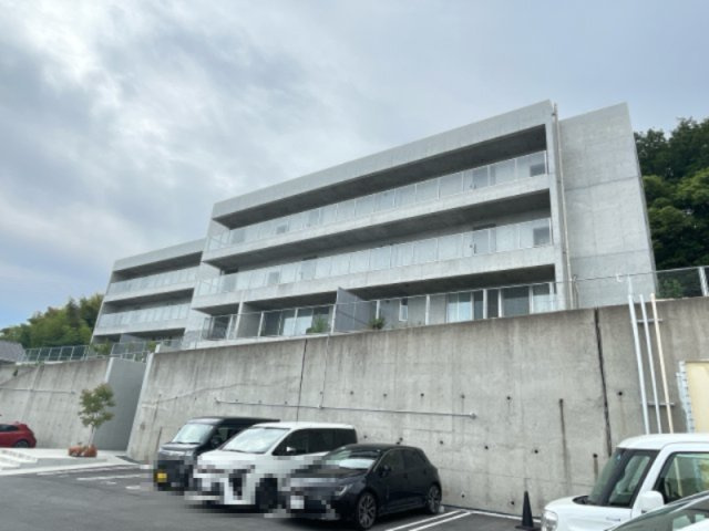 MOTHER　3の駐車場