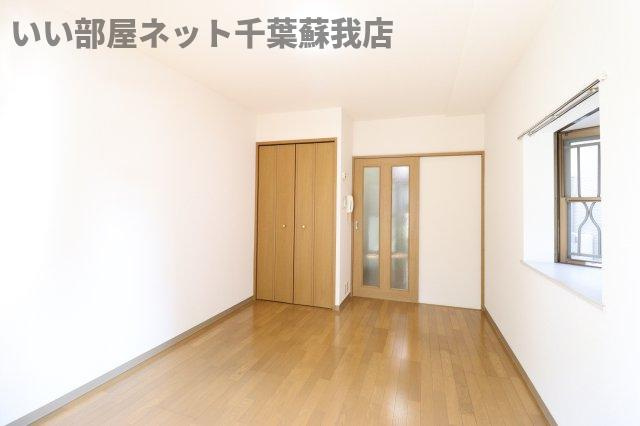 ハイツおゆみ野　Ⅰの洋室|落ち着いた色調の洋室です