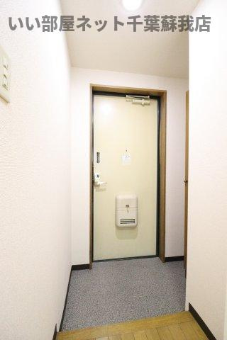 ハイツおゆみ野　Ⅰの玄関|明るい玄関です