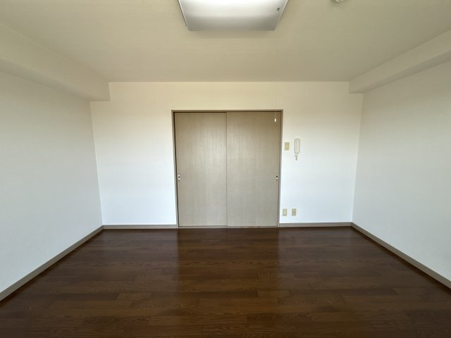 リバーパレス浜田の寝室