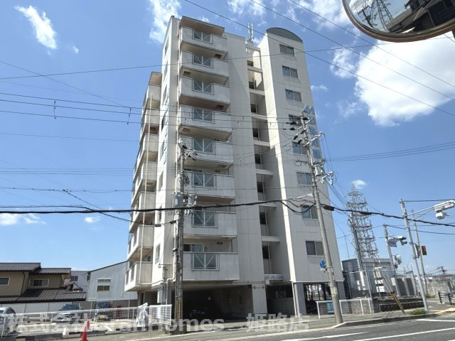 リバーパレス浜田の外観