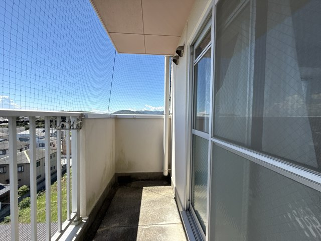 リバーパレス浜田のバルコニー
