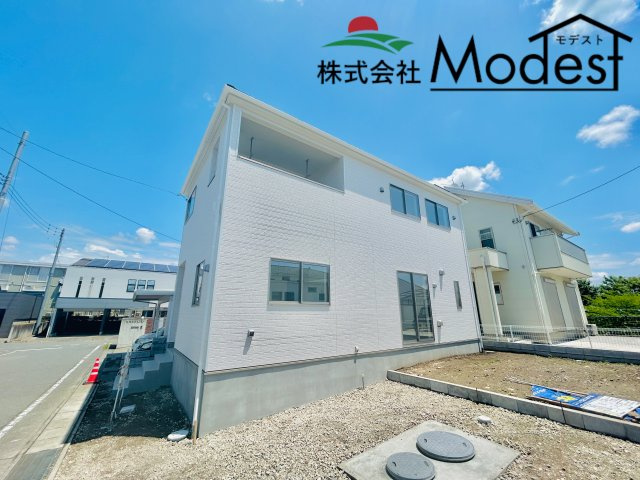 伊勢崎市太田町の外観|年中無休で平日の仕事終わり夜２０時まで受付可能です。
事前のご予約がオススメです。お気軽にお問い合わせください。