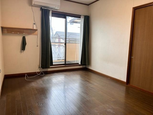 南国市元町　中古戸建の洋室