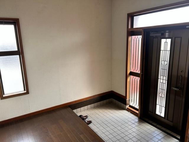 南国市元町　中古戸建の玄関