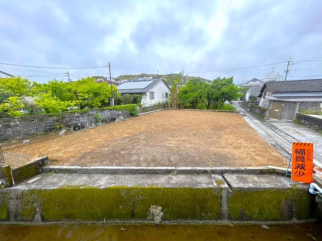 長浜　土地の外観|南側から見た対象不動産です。