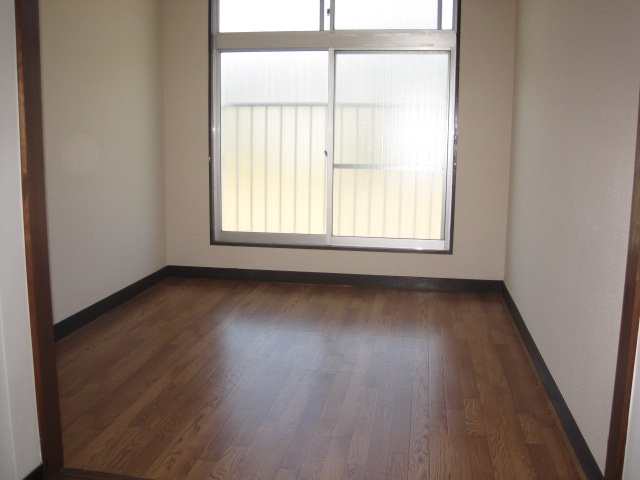 サンシャイン朝田の洋室|6帖の洋室です。
