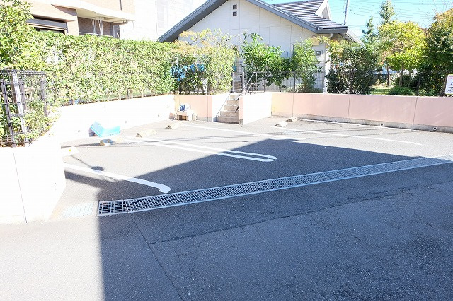 アルバルーチェの駐車場