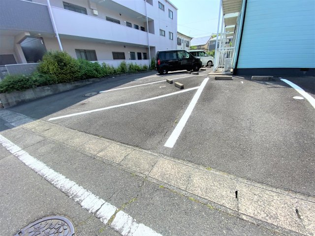 ハイツグリーングラスの駐車場