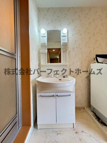 招提南町1丁目戸建て2階部分　賃貸の独立洗面台|独立洗面化粧台付き