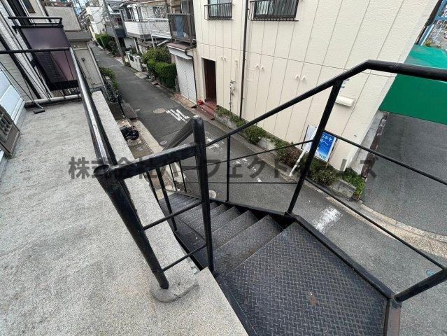 招提南町1丁目戸建て2階部分　賃貸のバルコニー|バルコニー付きです