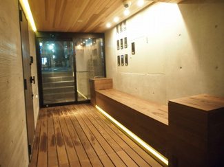 【エントランス】