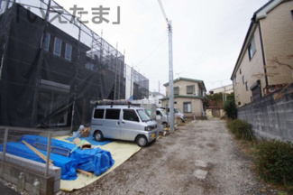 【前面道路含む現地写真】 | 令和７年１月２７日撮影　建築中