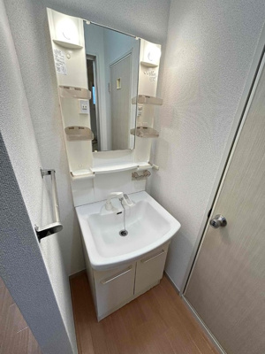 【洗面所】 | 冬築タウン・パートⅡ F棟 | 【冬築タウン・パートⅡ F棟】洗面所