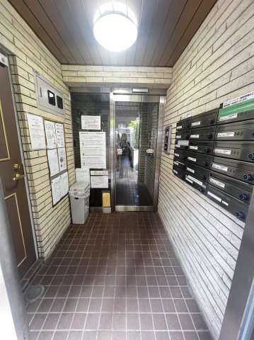 パーソネージュ駒沢大学のエントランス