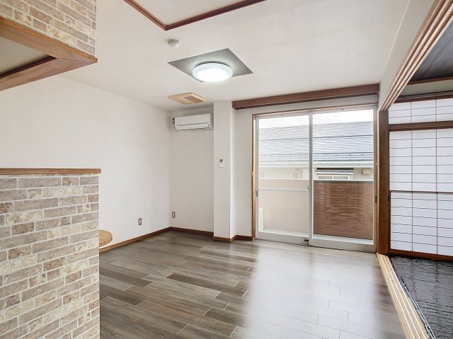 ハイツマロニエ1番館の居間・リビング