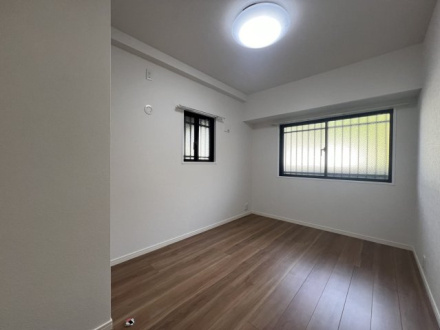 フローレンス井口台の洋室