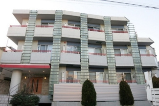 【外観】 | 鉄筋コンクリート造のがっちり建物。
