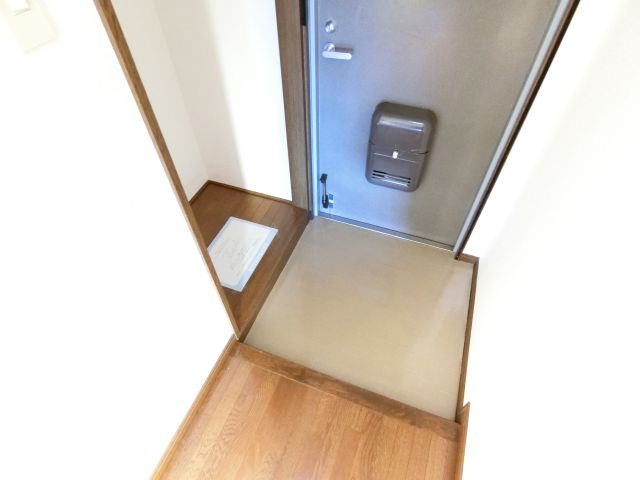 ビューハイツの玄関