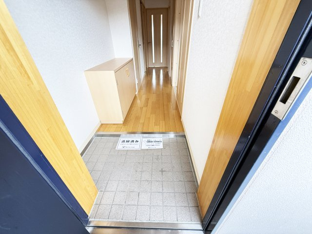 ガーデンハイツ永野Ⅲ B棟の玄関