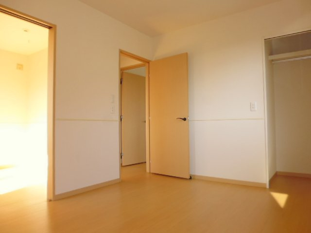 倉敷市中畝８丁目の一戸建ての寝室|洋室