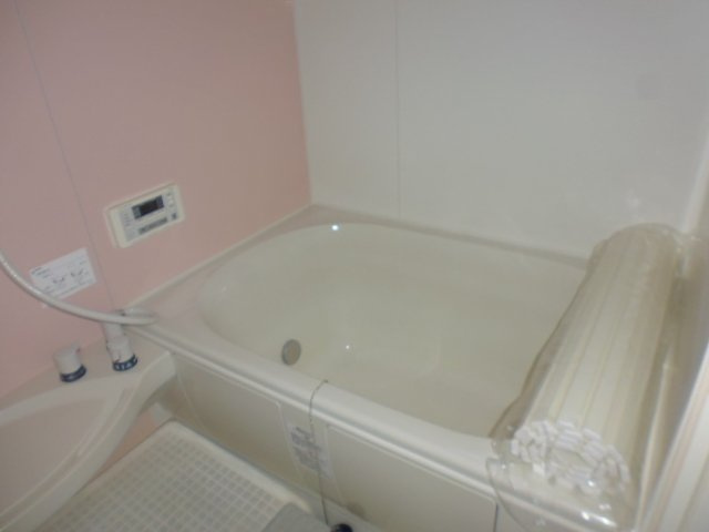 倉敷市中畝８丁目の一戸建ての浴室