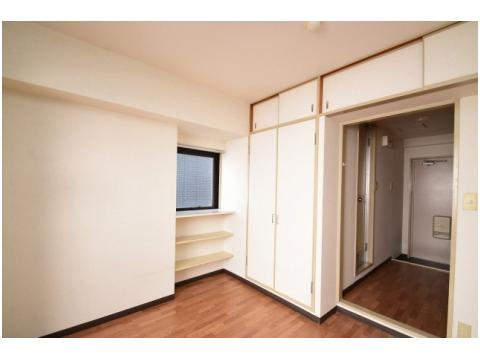 コスミティ高槻の洋室