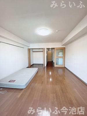 【居間・リビング】 | リオン高見