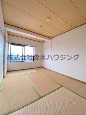 【和室】 | 　交野ロイヤルコート | 和室、ちょっとしたくつろぎスペースにいかがでしょうか