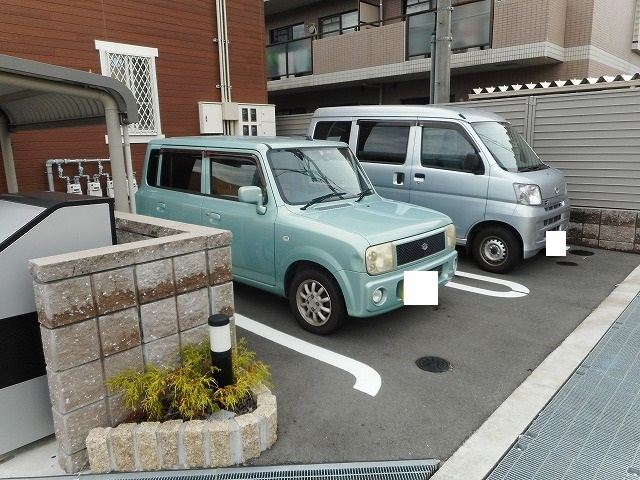 ルピナスの駐車場