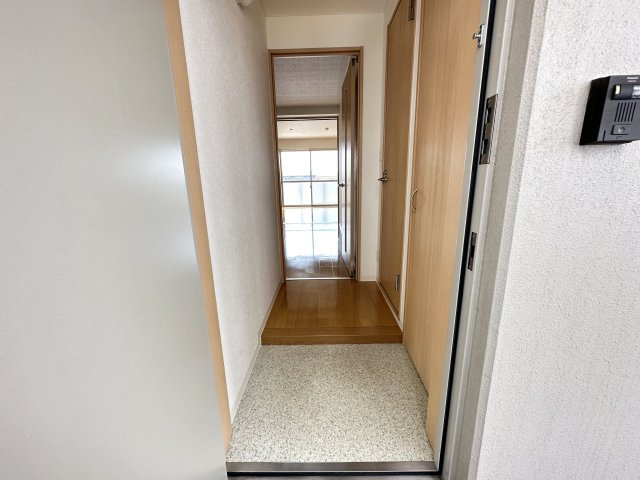 クレドール南川添の玄関