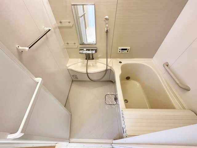 クレドール南川添の浴室